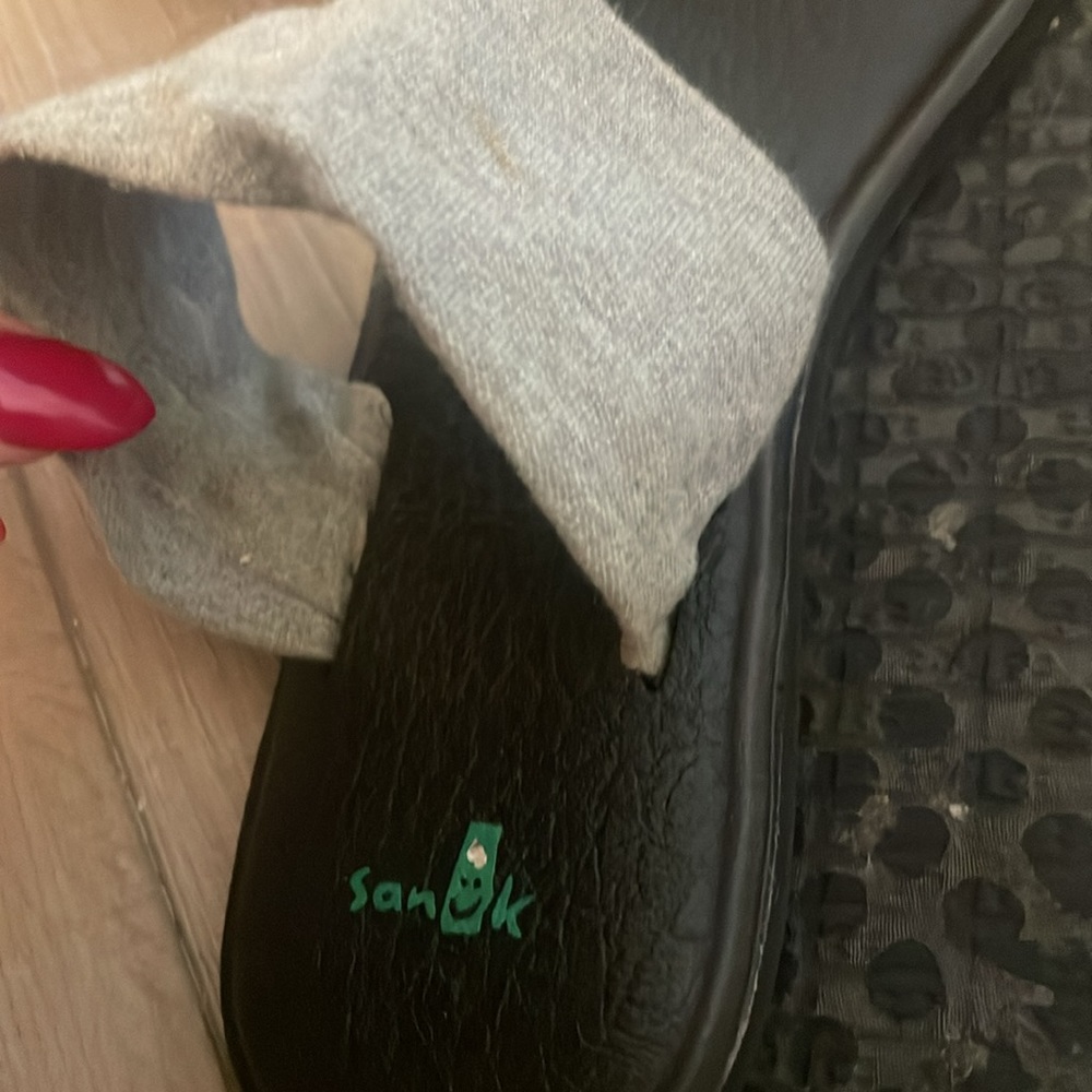 Sandals - Picture 3 of 4